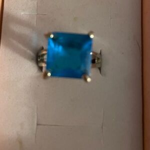 Elegant Blue Gemstone Ring